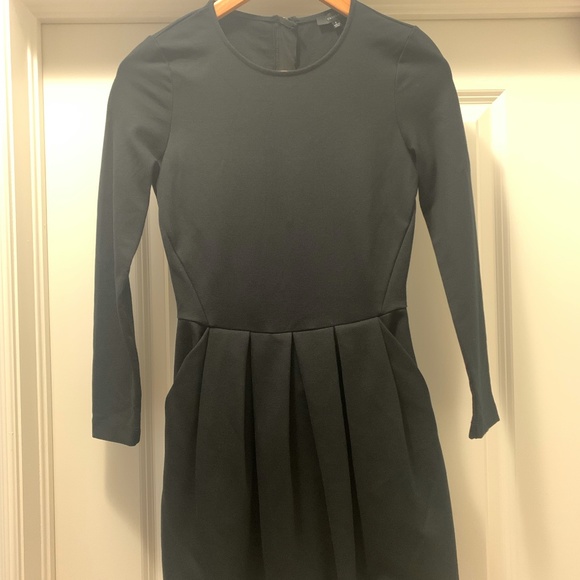ARITZIA Talula, Size 2, Lambeth Mini Dress in Black - Picture 4 of 7